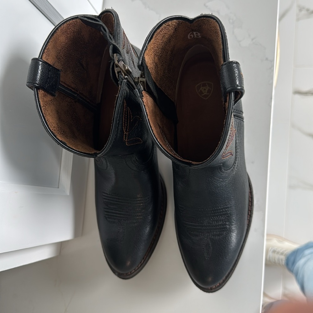 Ariat short black leather boot - Picture 3 of 6